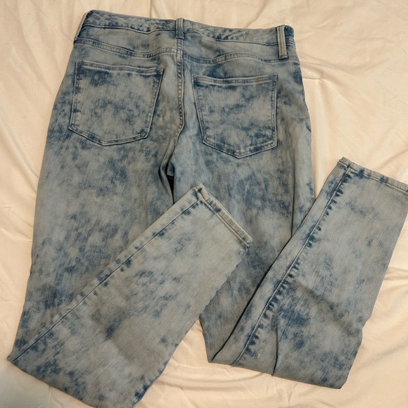 Universal Thread Blue Jeans - Picture 4 of 4